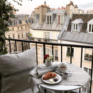 Henriette French Linen Cushion – Navy / Marine