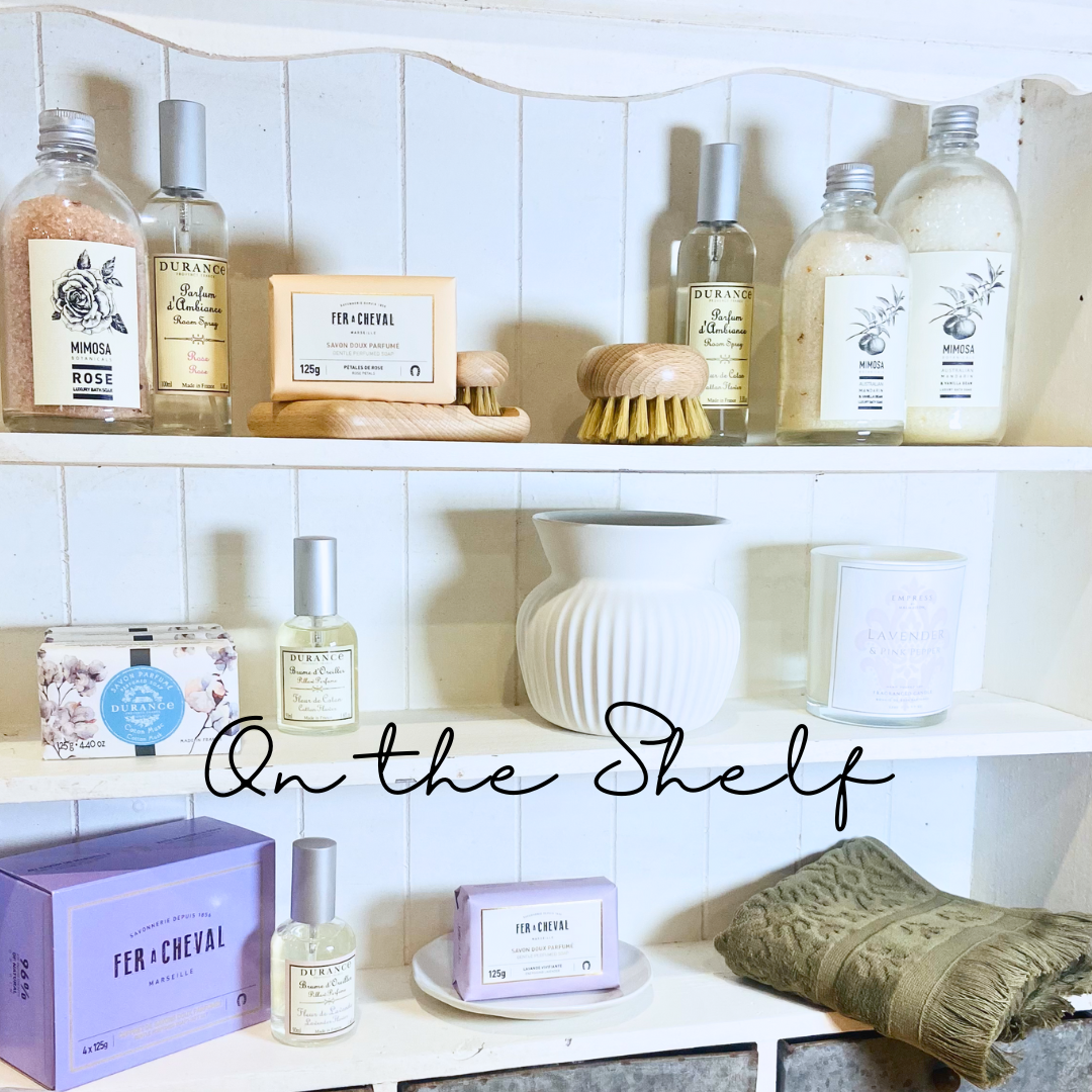 On the Shelf ~ BATHROOM ~ SALLE DE BAIN