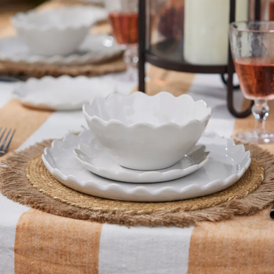 French Country Petal Dinner Set