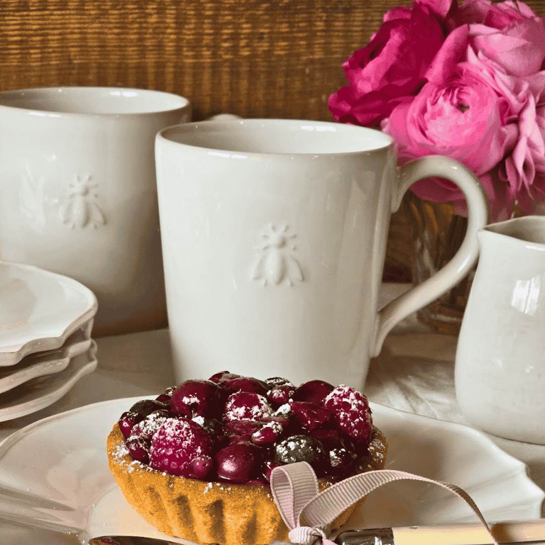 La Rochere Bee Ceramic Mug with Bee Emblem - Off white