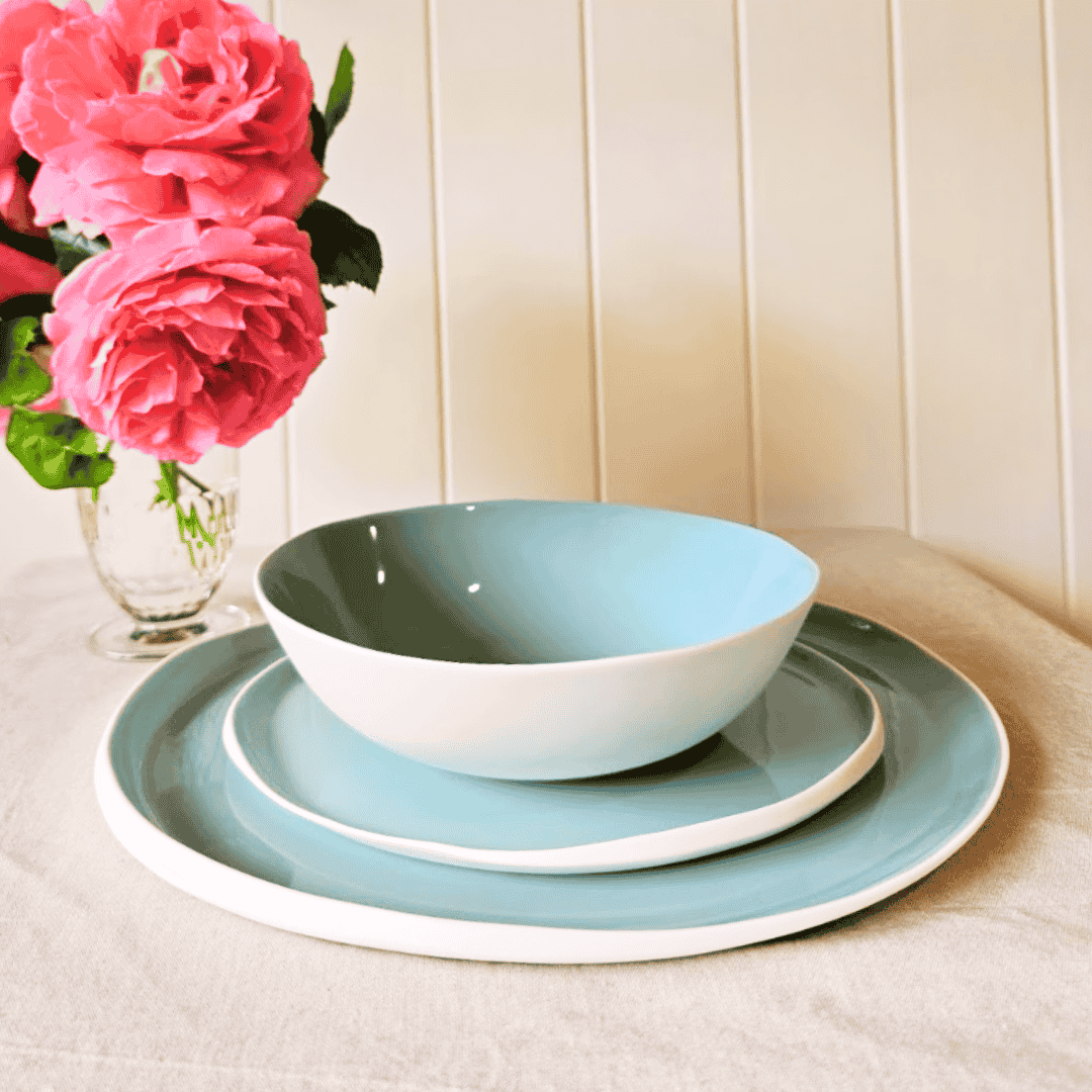 Amitie dinner set - bowl, side plate, dinner plate with roses in vase