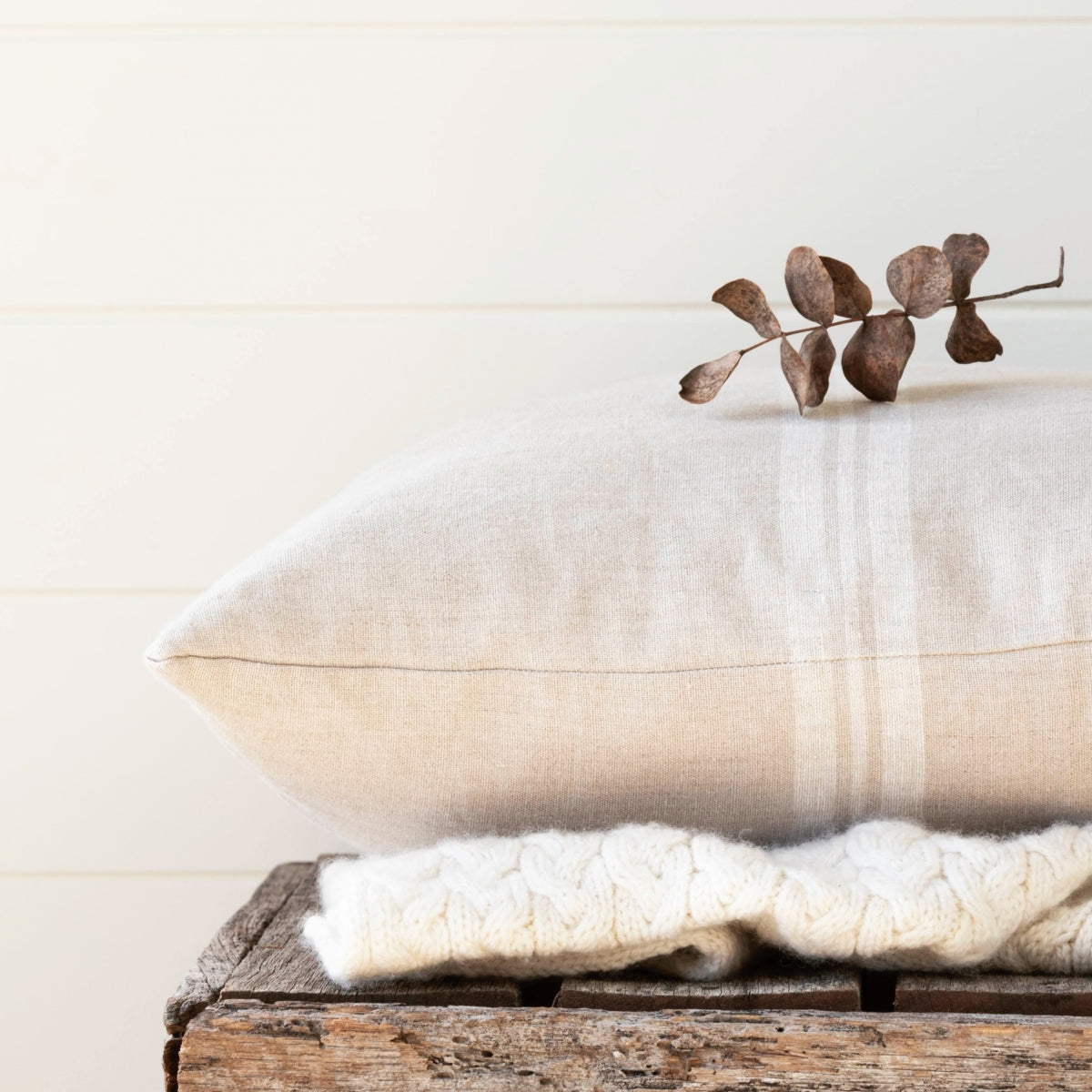 Henriette French Linen Cushion – White / Blanc