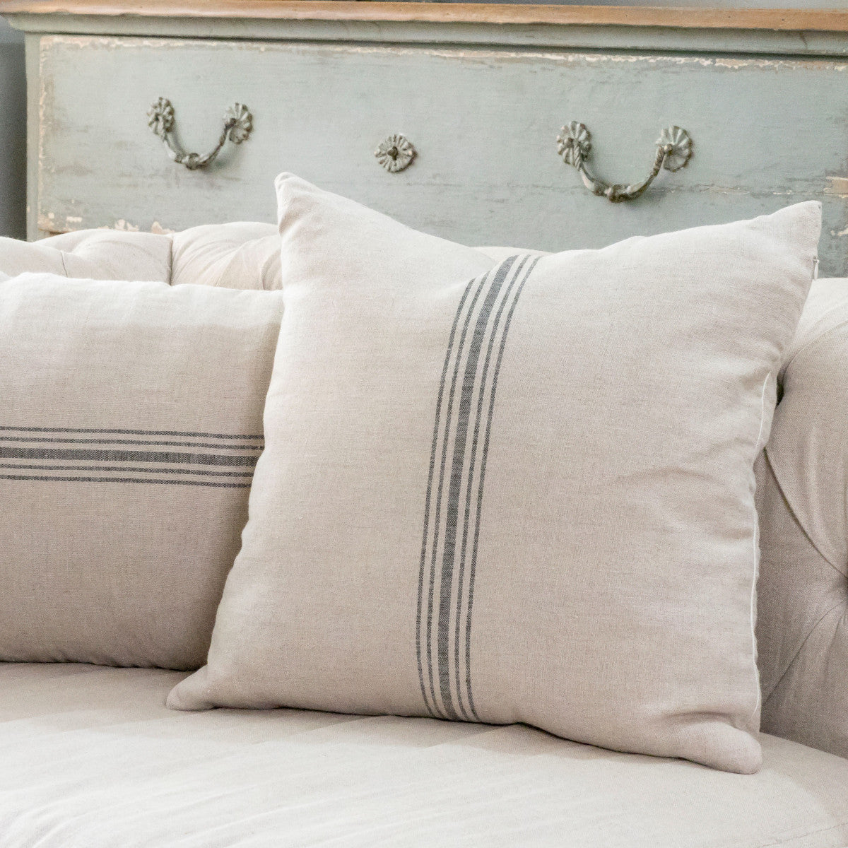 Henriette French Linen Cushion – Black / Noir