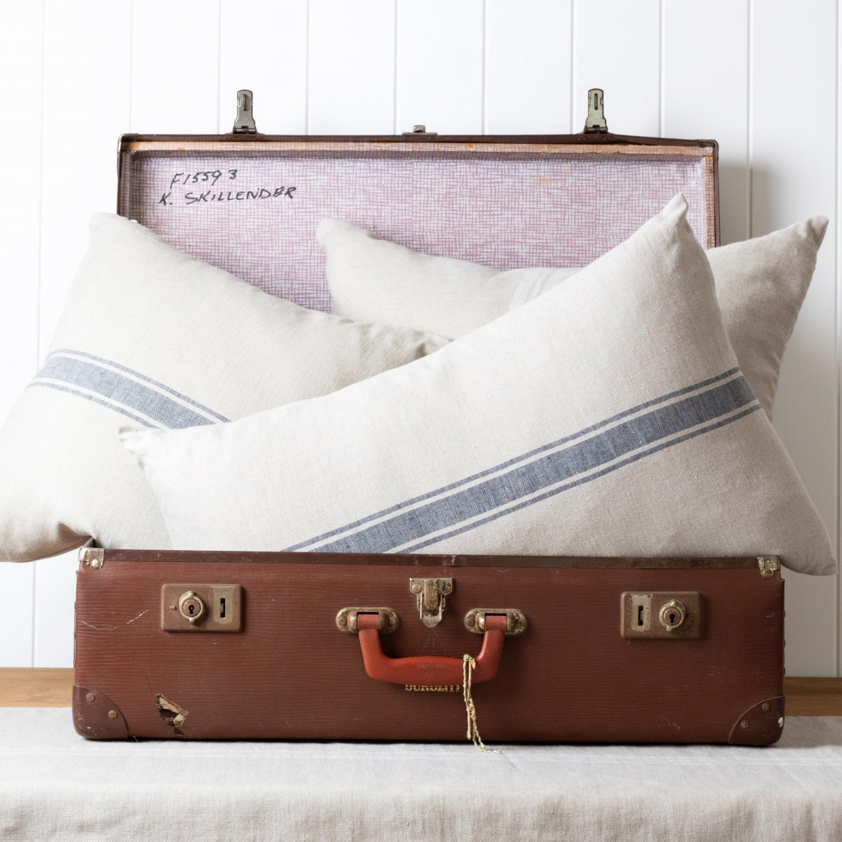 Favorite Cushion - Navy / Marine