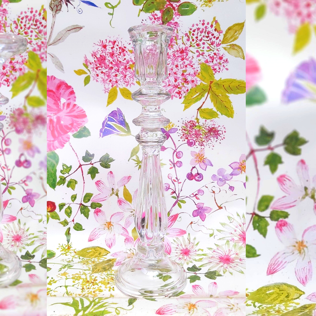 Reine - Queen Candleholder